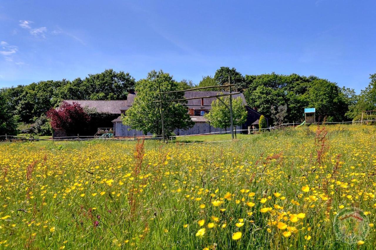 Les Bouyeres Bed & Breakfast Saint-Malon-sur-Mel Exterior foto